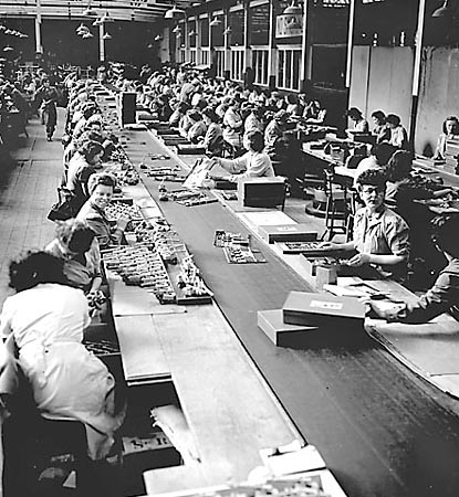 Packing Meccano at Binns Road in the 1950s